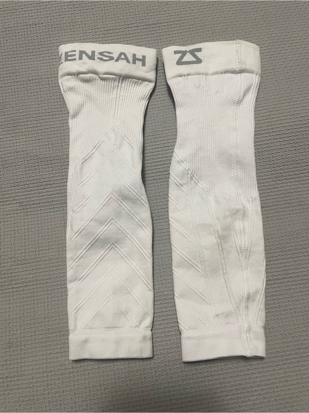 Zensah Compression Leg Sleeves White XS/S Running Athletic